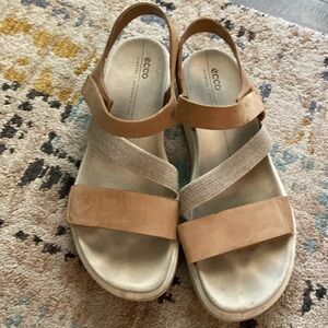 Ecco- sz 40 sandals- tan sandals- super comfy